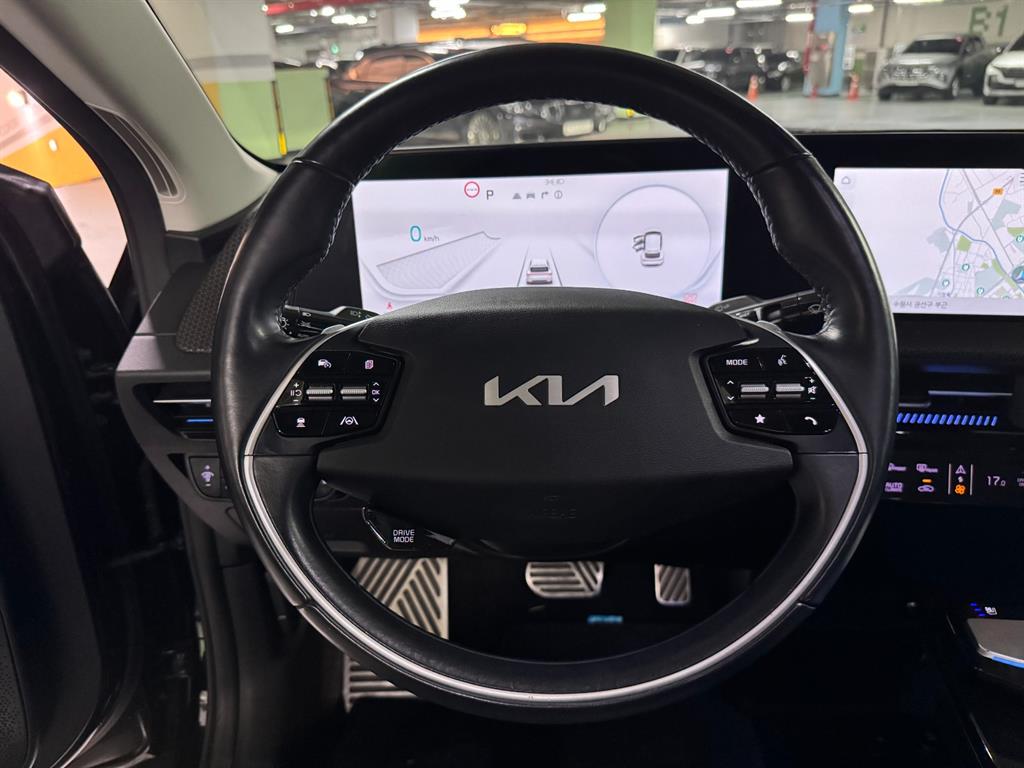 Kia EV6 — photo 10