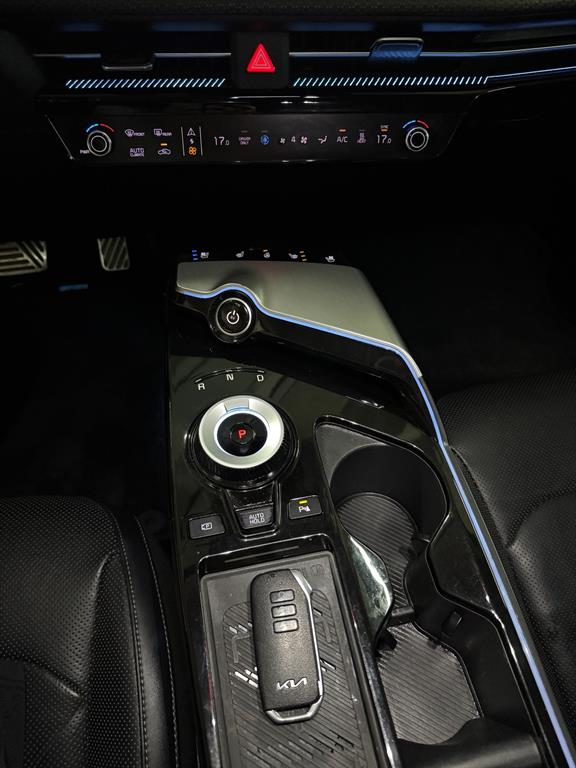 Kia EV6 — photo 15