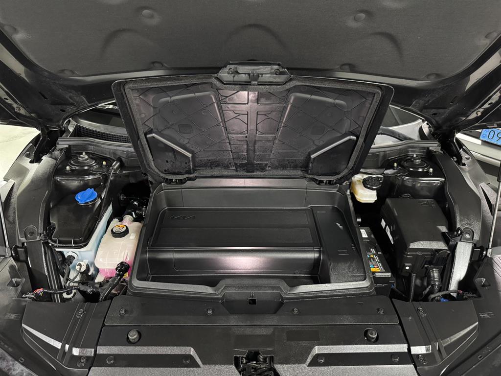 Kia EV6 — photo 20