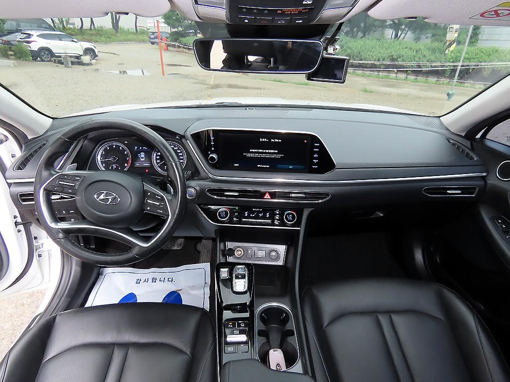 Hyundai Sonata — photo 07