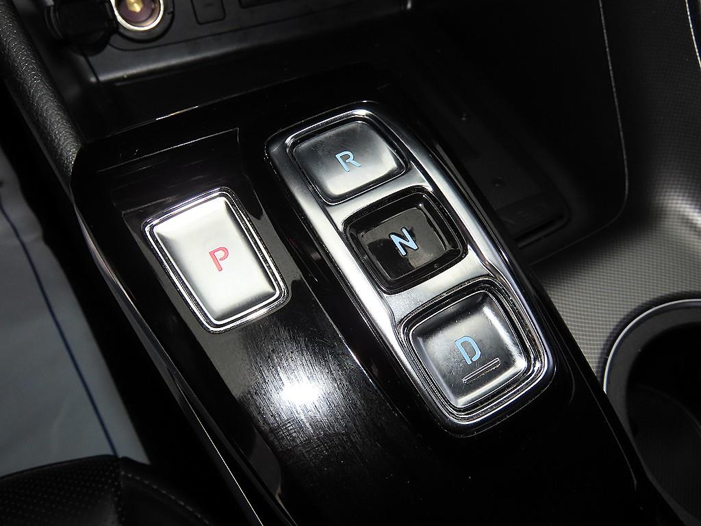 Hyundai Sonata — photo 10