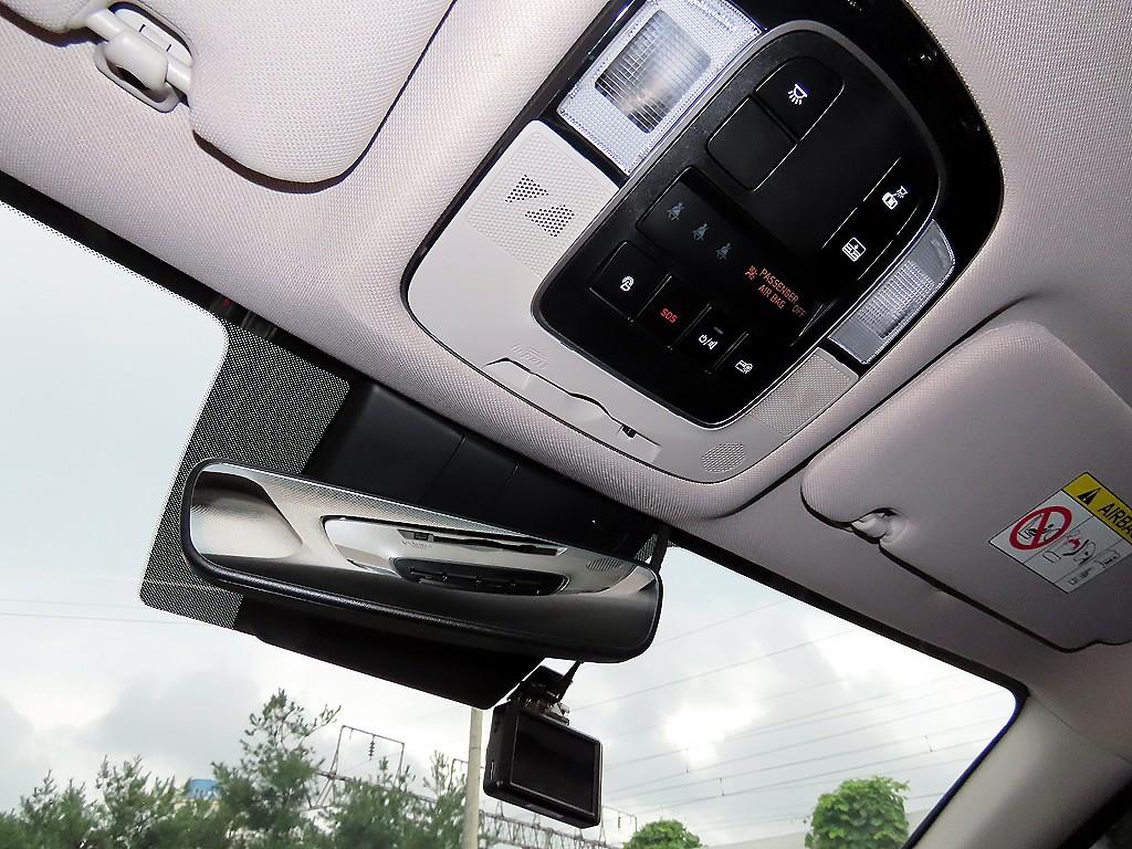 Hyundai Sonata — photo 14