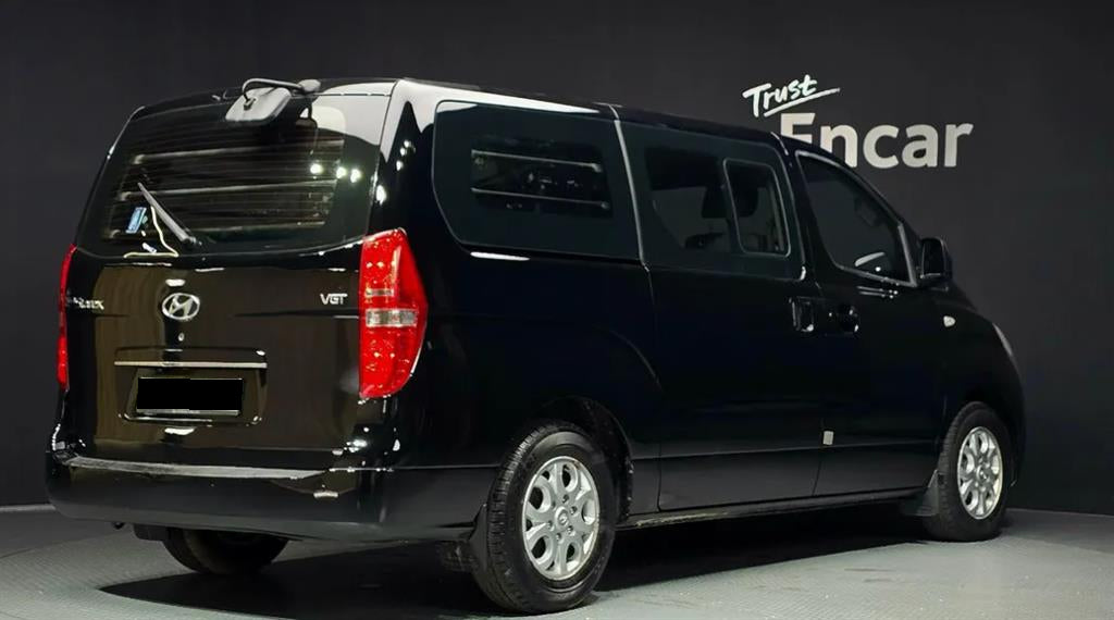 Hyundai Starex — photo 02