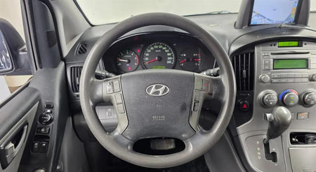 Hyundai Starex — photo 12