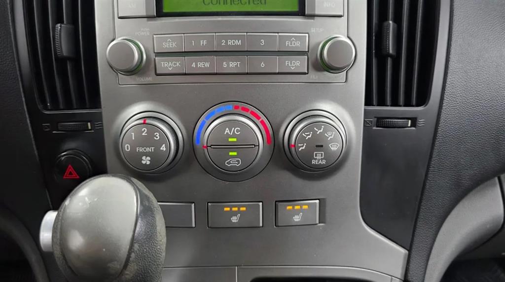 Hyundai Starex — photo 18