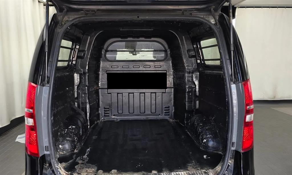 Hyundai Starex — photo 19