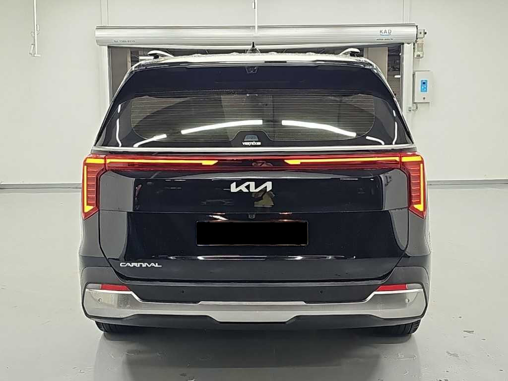 Kia Carnival — photo 04
