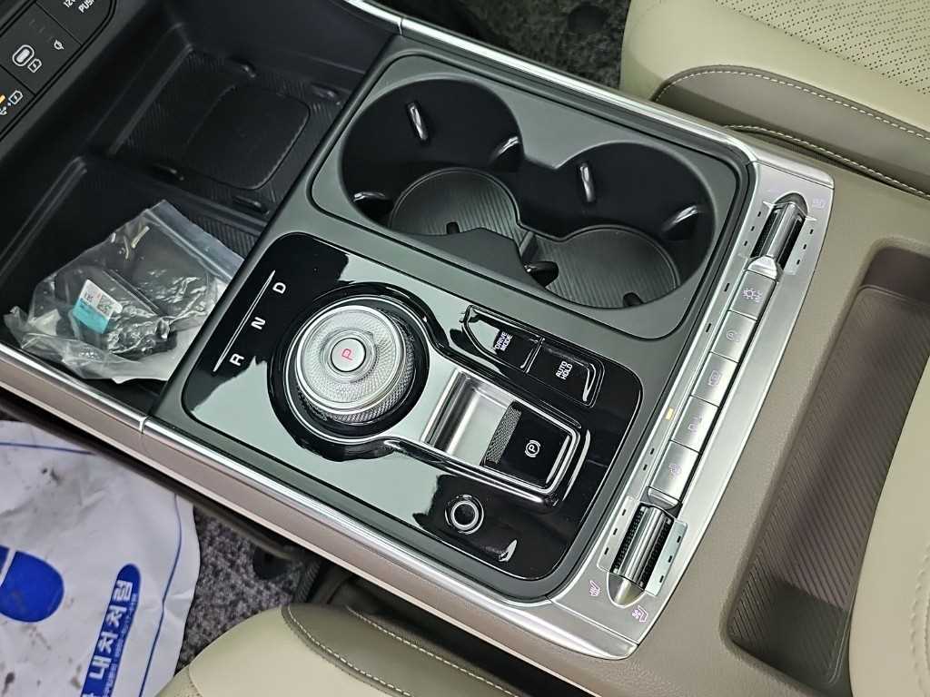 Kia Carnival — photo 08