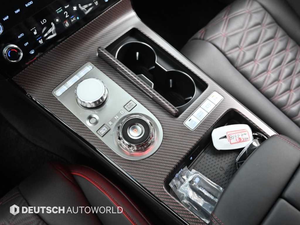 Genesis G80 — photo 09