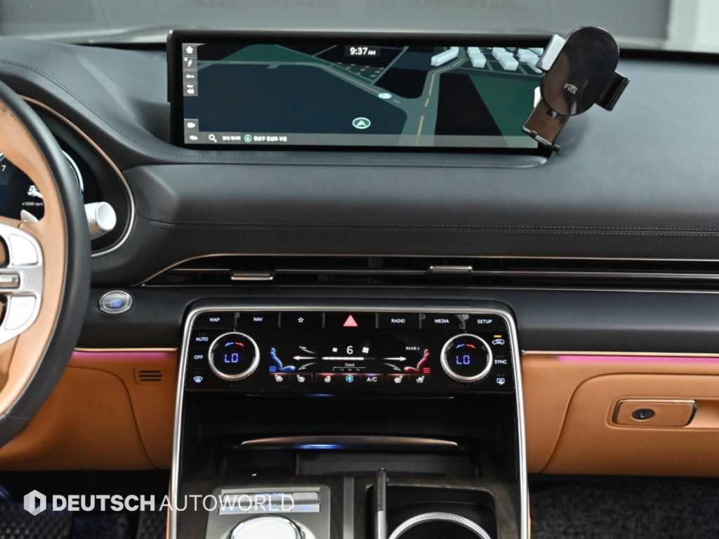 Genesis GV80 — photo 14
