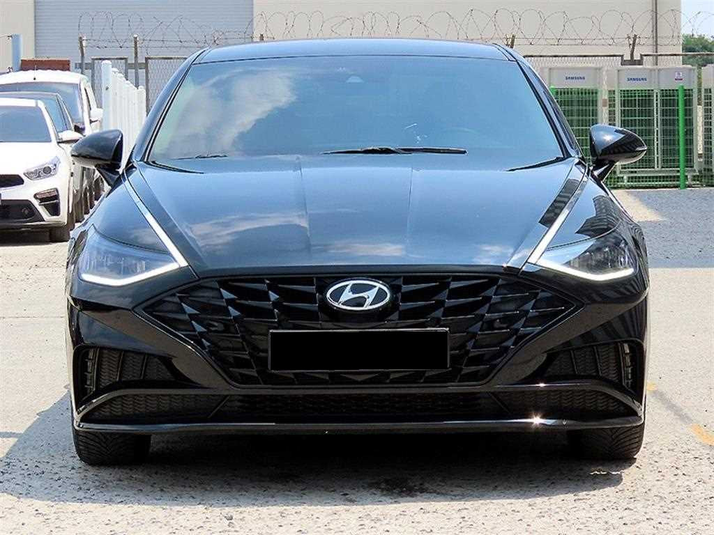 Hyundai Sonata — photo 01