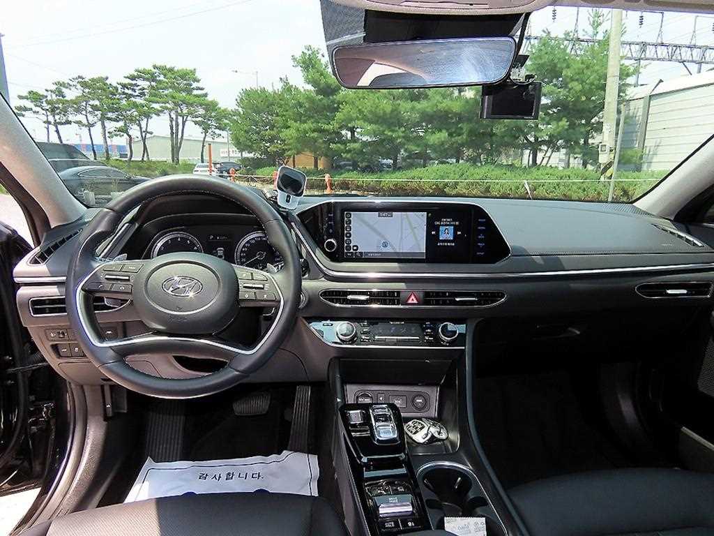Hyundai Sonata — photo 07