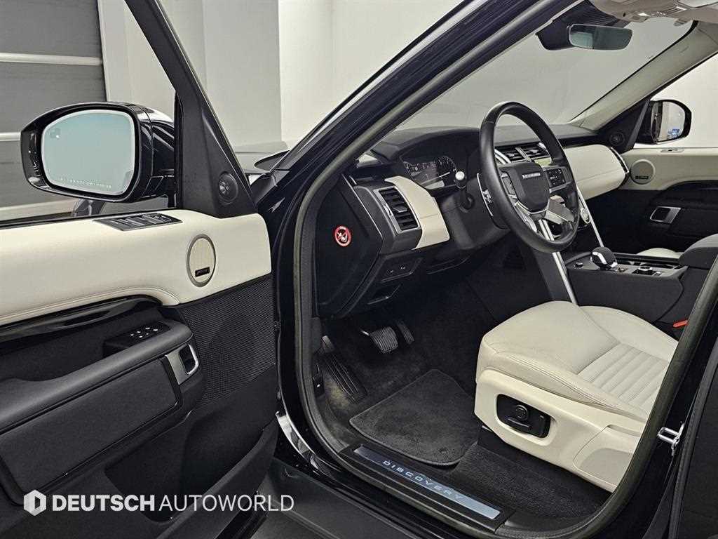 Land Rover Discovery — photo 11