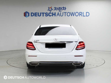 Mercedes-Benz E-Class — photo 04