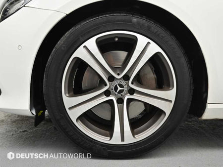 Mercedes-Benz E-Class — photo 05