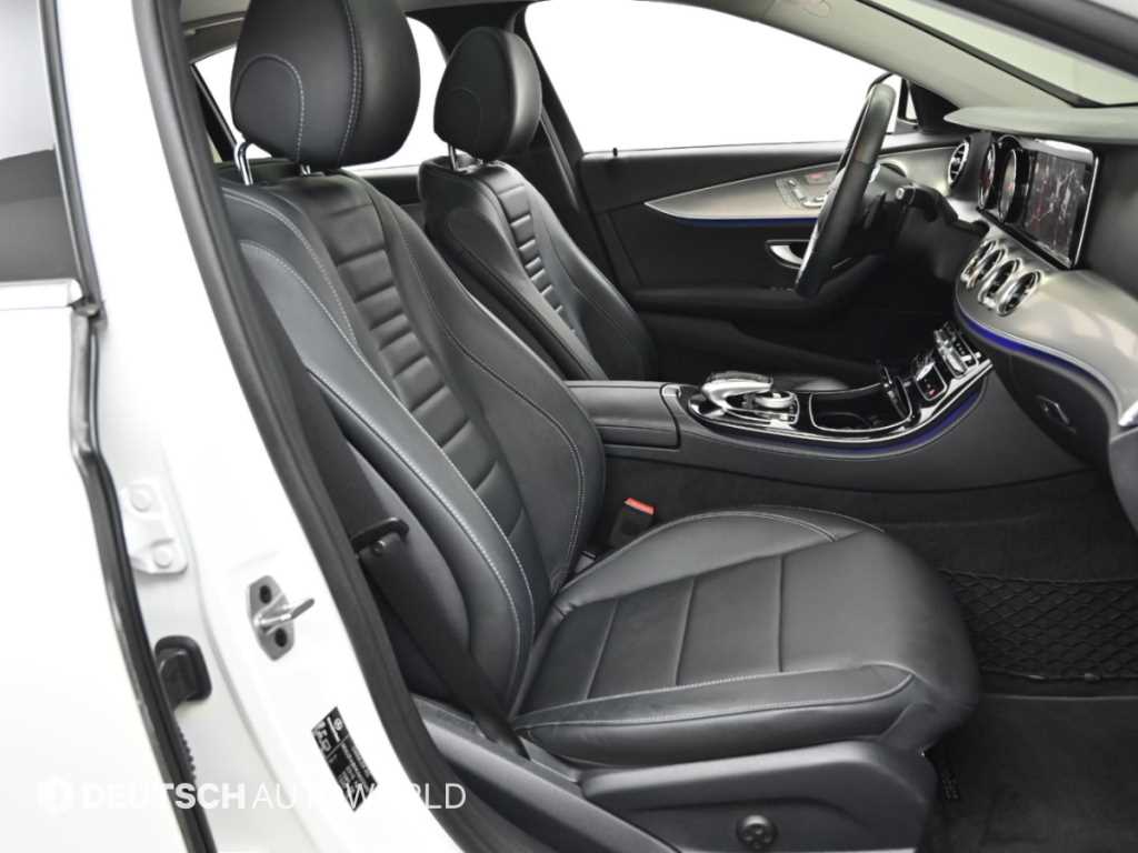 Mercedes-Benz E-Class — photo 10