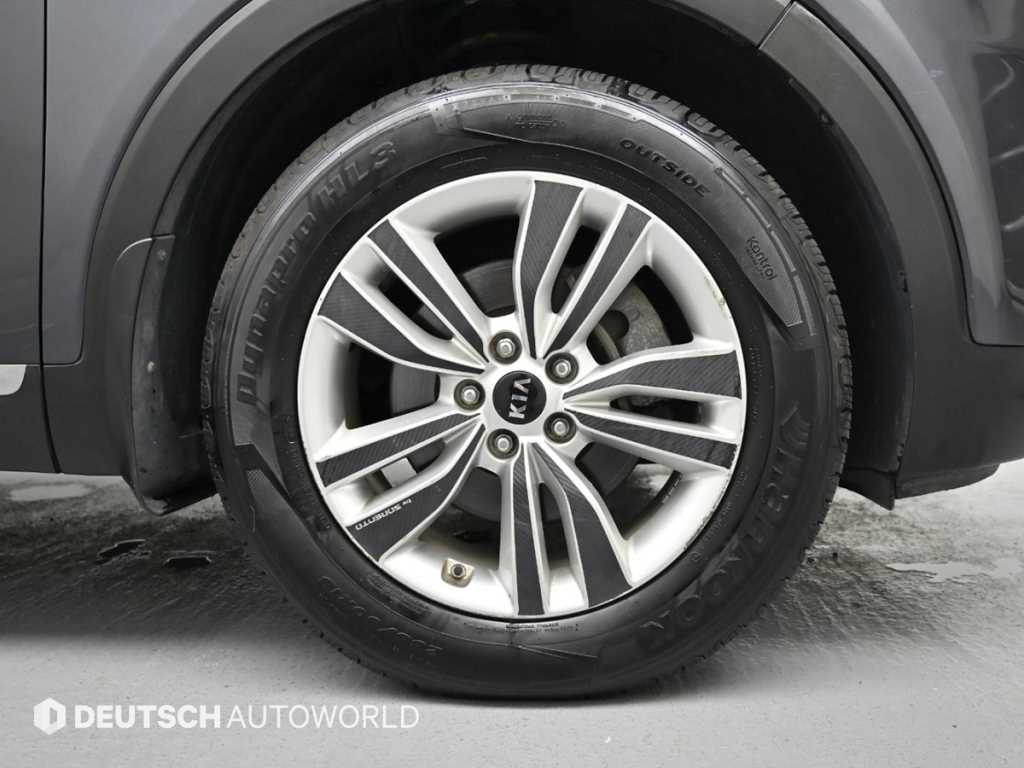 Kia Sorento — photo 05