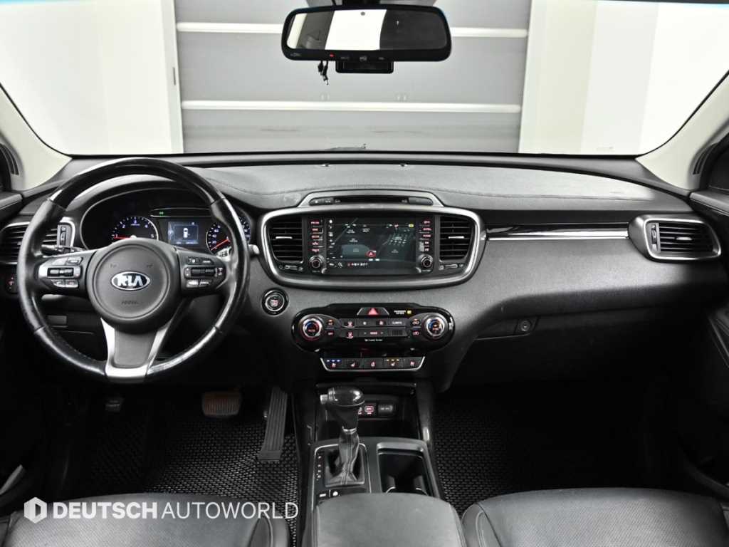 Kia Sorento — photo 07