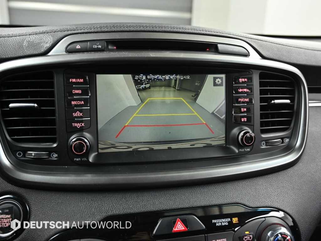 Kia Sorento — photo 15