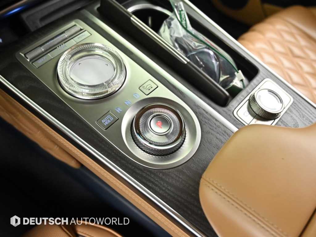 Genesis GV80 — photo 09
