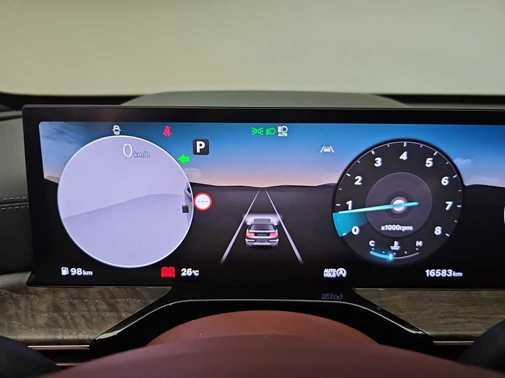 Genesis GV80 — photo 06