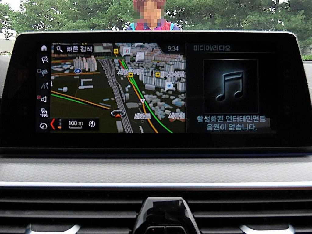 BMW 5-Series — photo 14