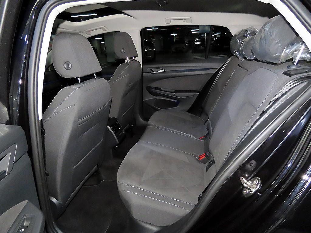 Volkswagen Golf — photo 07