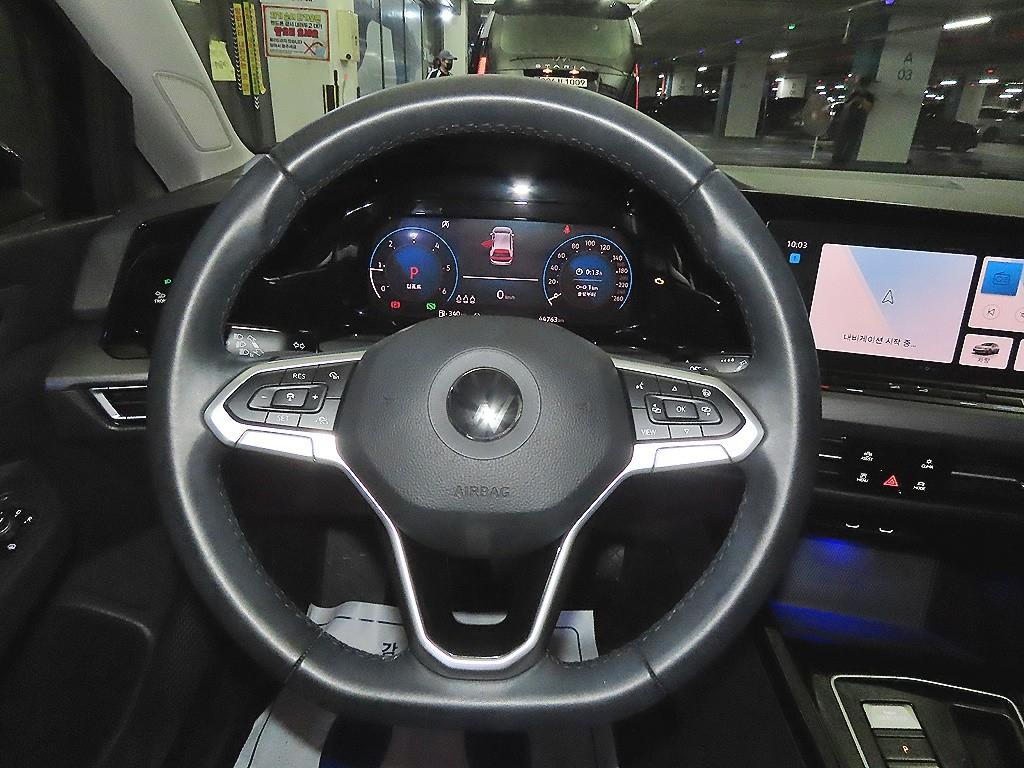 Volkswagen Golf — photo 08