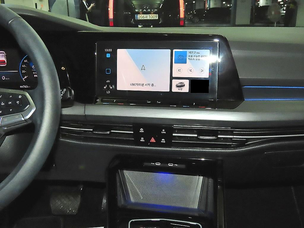 Volkswagen Golf — photo 11