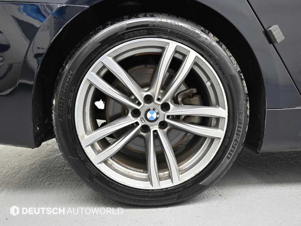 BMW 7-Series — photo 05