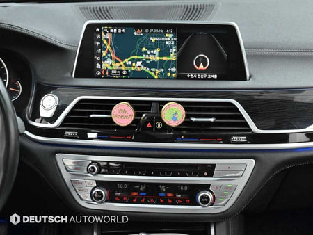 BMW 7-Series — photo 14