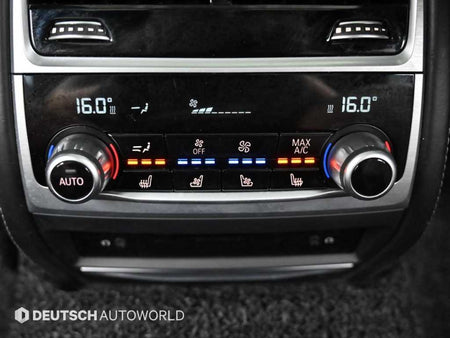 BMW 7-Series — photo 16