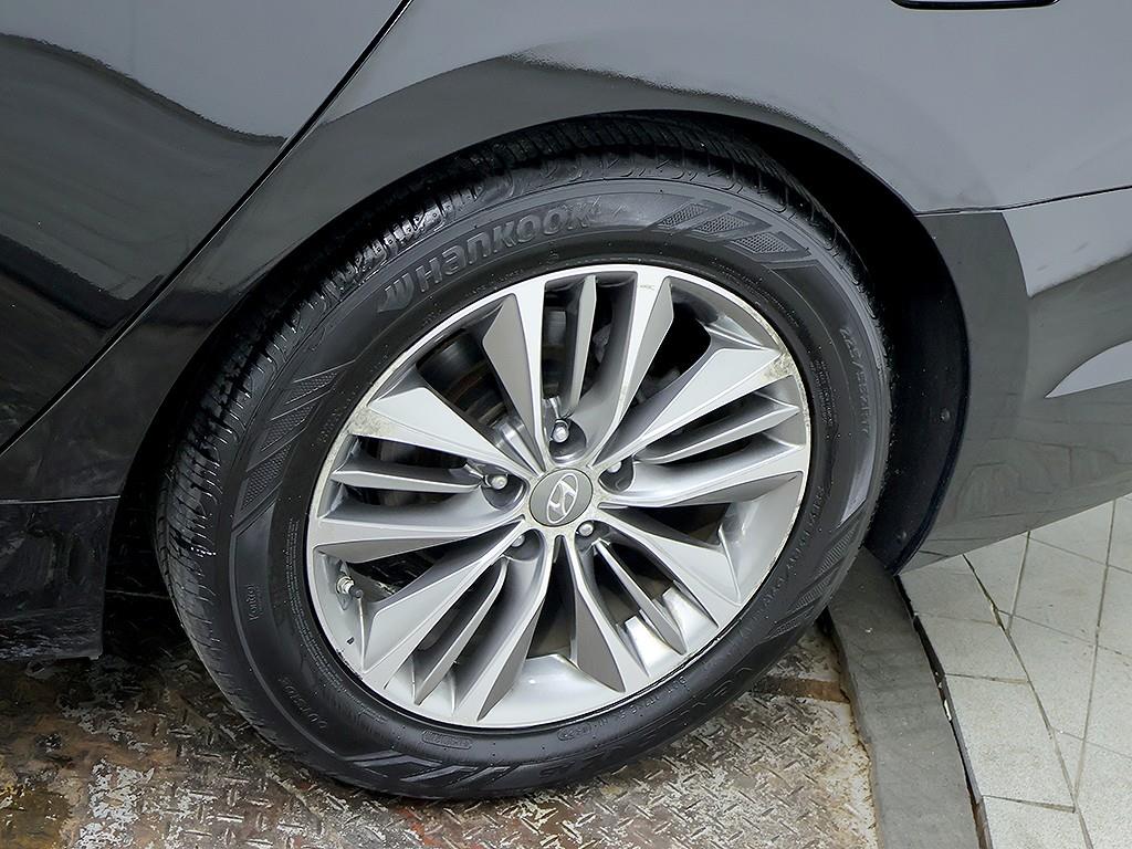 Hyundai Grandeur — photo 08