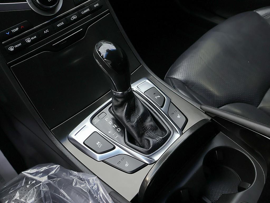 Hyundai Grandeur — photo 10
