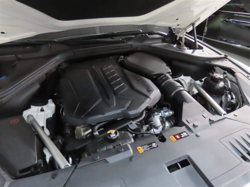 Genesis GV80 — photo 20