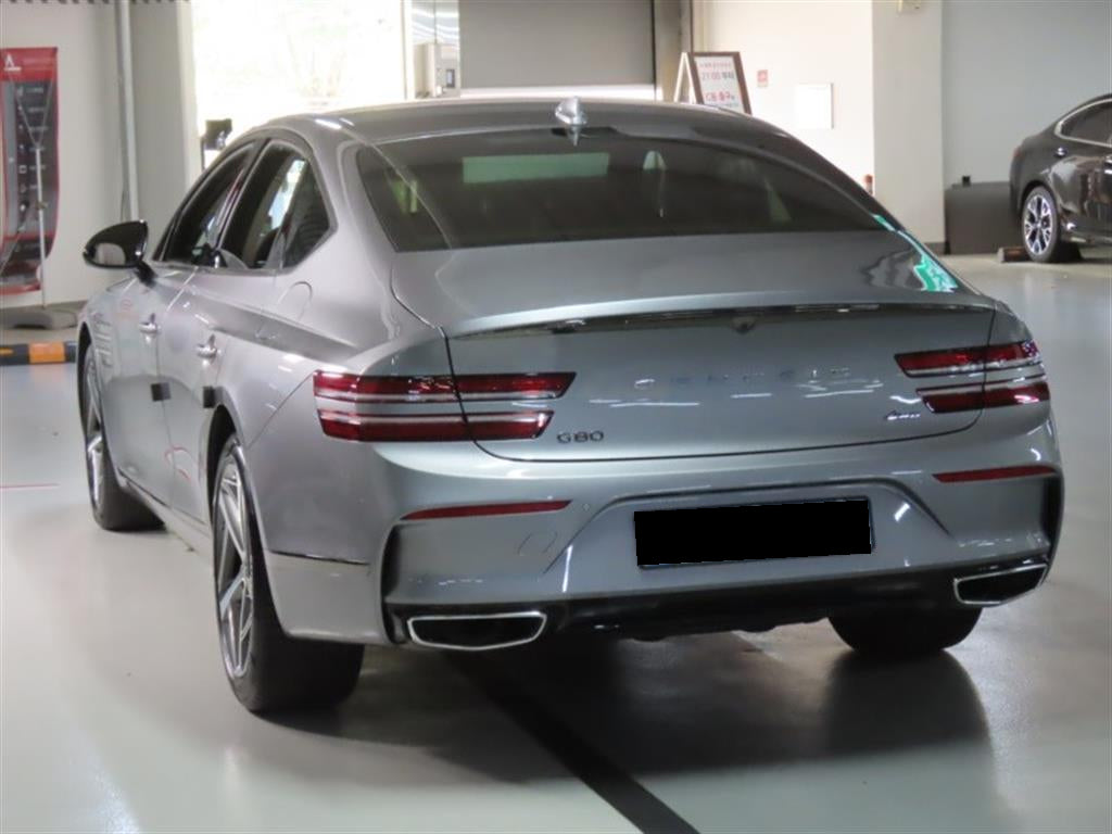 Genesis G80 — photo 04