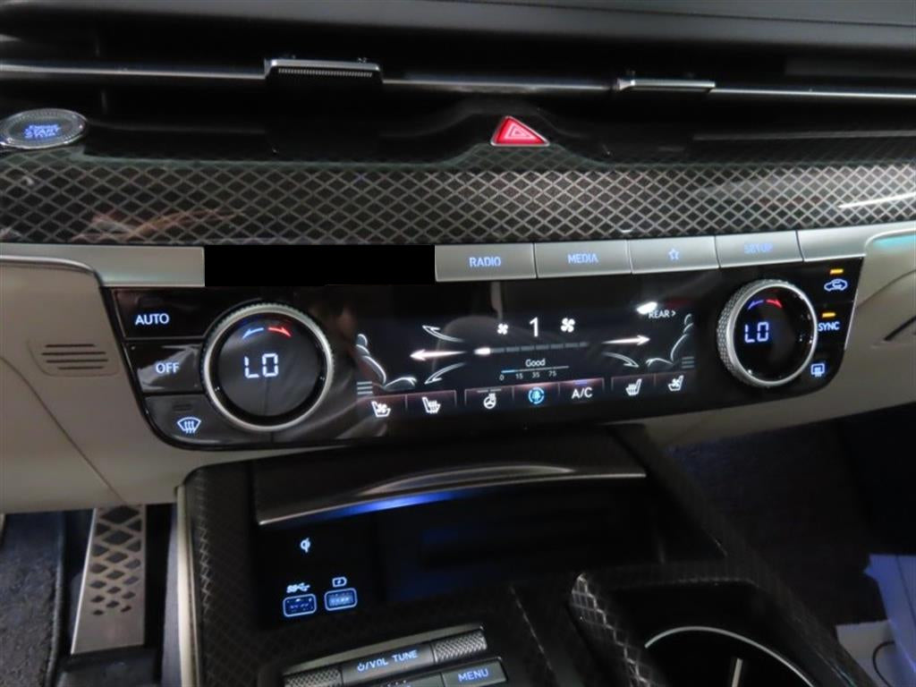 Genesis G80 — photo 07