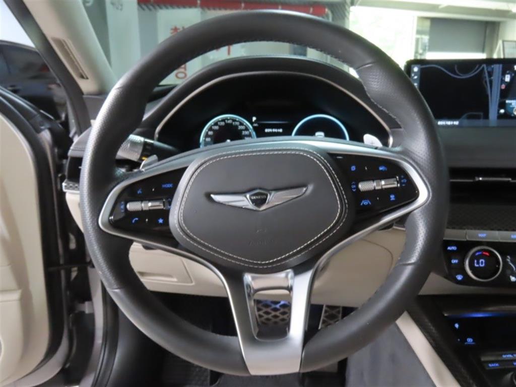 Genesis G80 — photo 15