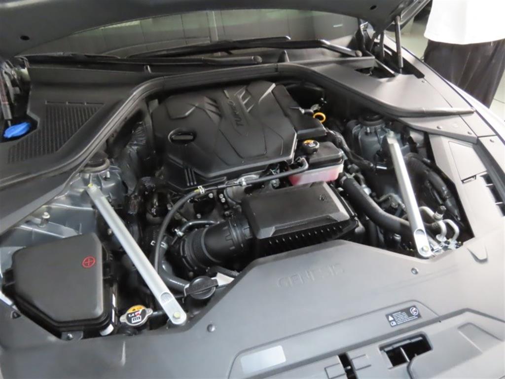 Genesis G80 — photo 20