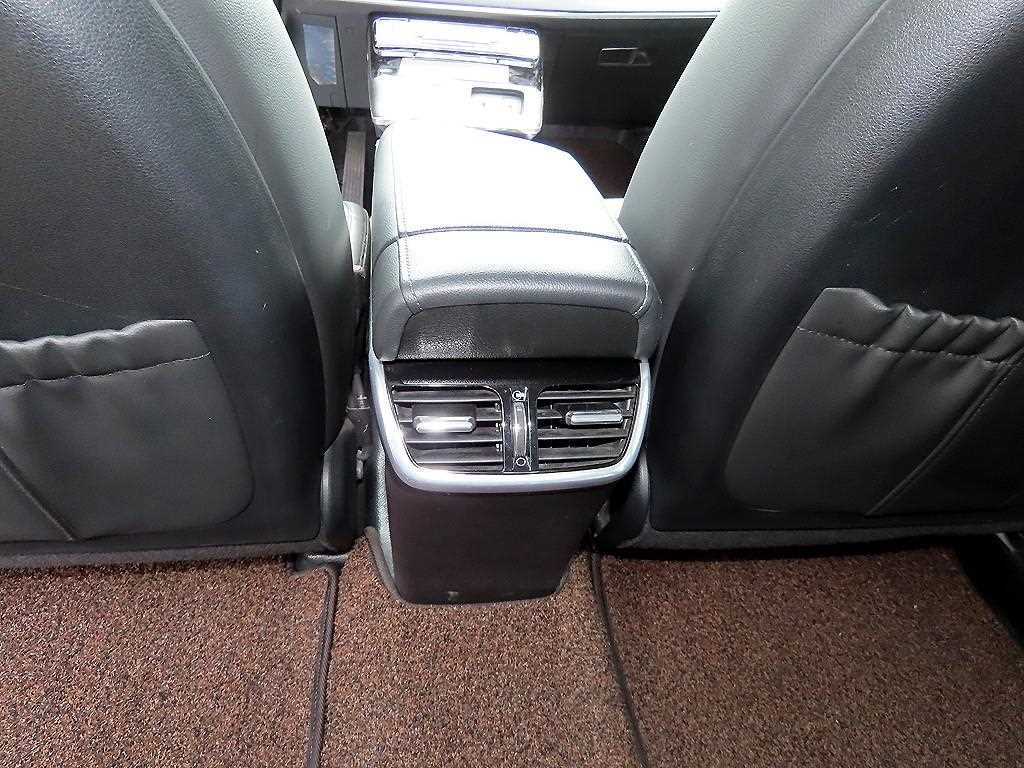 Hyundai Grandeur — photo 18