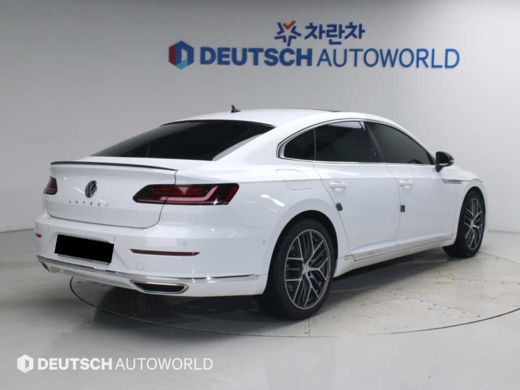Volkswagen Arteon — photo 02