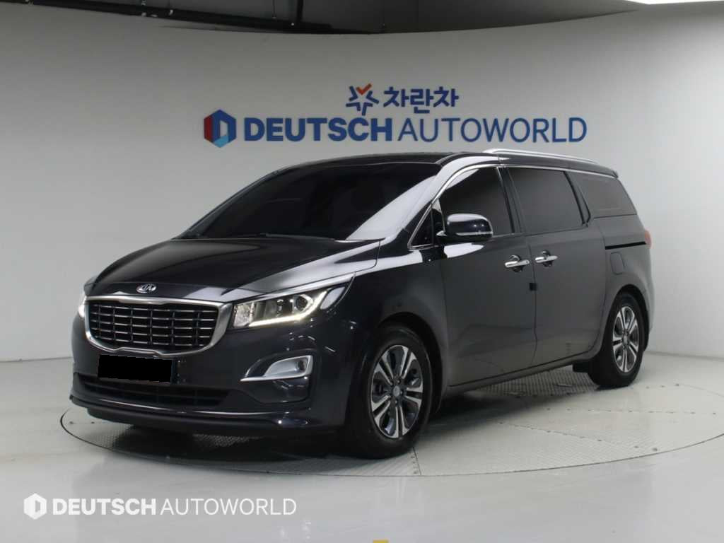 Kia Carnival — photo 01