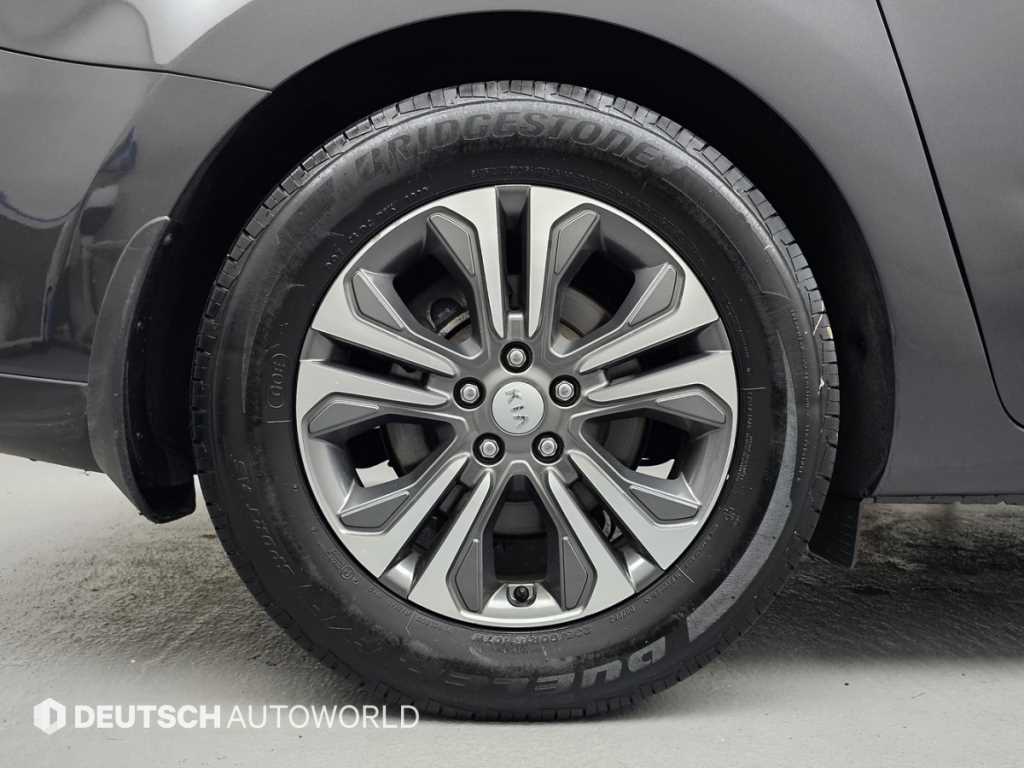 Kia Carnival — photo 05