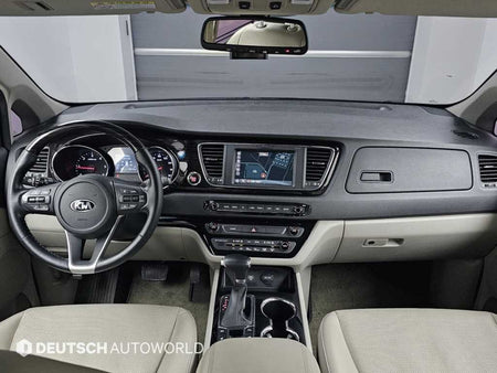 Kia Carnival — photo 07