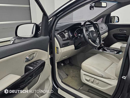 Kia Carnival — photo 11