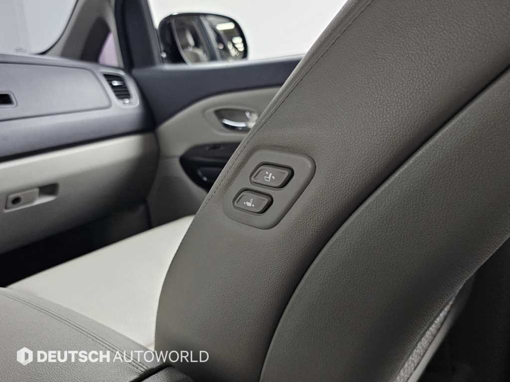 Kia Carnival — photo 17