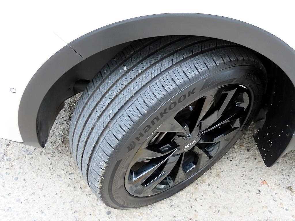 Kia Sorento — photo 20