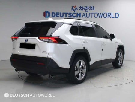 Toyota RAV4 — photo 02