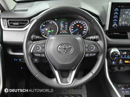 Toyota RAV4 — photo 13