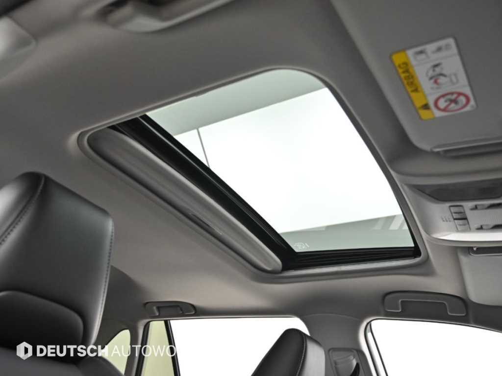 Toyota RAV4 — photo 18